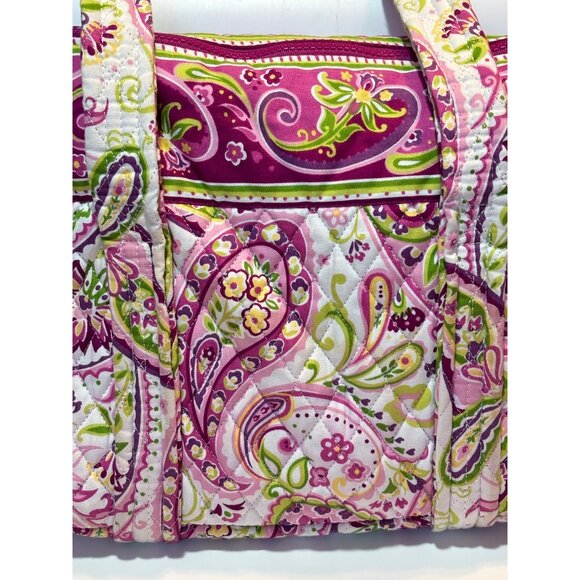 Quilted Pink Paisley Floral Tote Bag With Zipper Closure & Interior Pockets - Picture 9 of 10